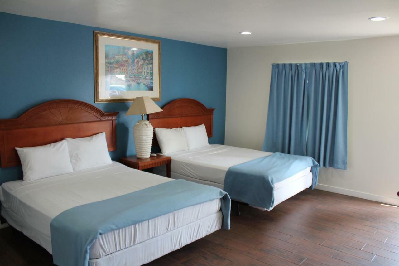 Oceanside Inn & Suites ภายนอก รูปภาพ