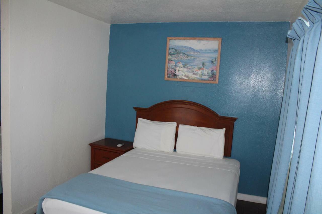 Oceanside Inn & Suites ภายนอก รูปภาพ
