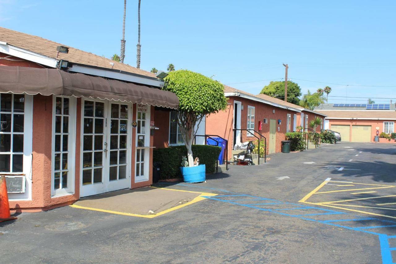 Oceanside Inn & Suites ภายนอก รูปภาพ