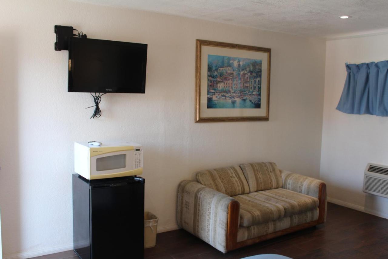 Oceanside Inn & Suites ภายนอก รูปภาพ